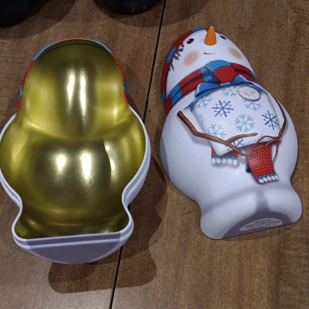 Festive Holiday Figurines Set - Picture 6 of 7